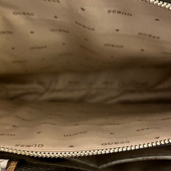 Guess top handle Satchel. - Picture 6 of 8